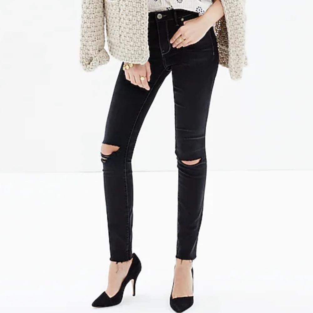 Madewell 9 inch high rise skinny jeans with knee rips